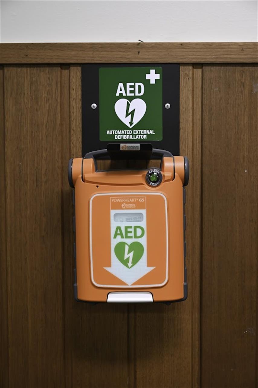 Geelong West Town Hall AED