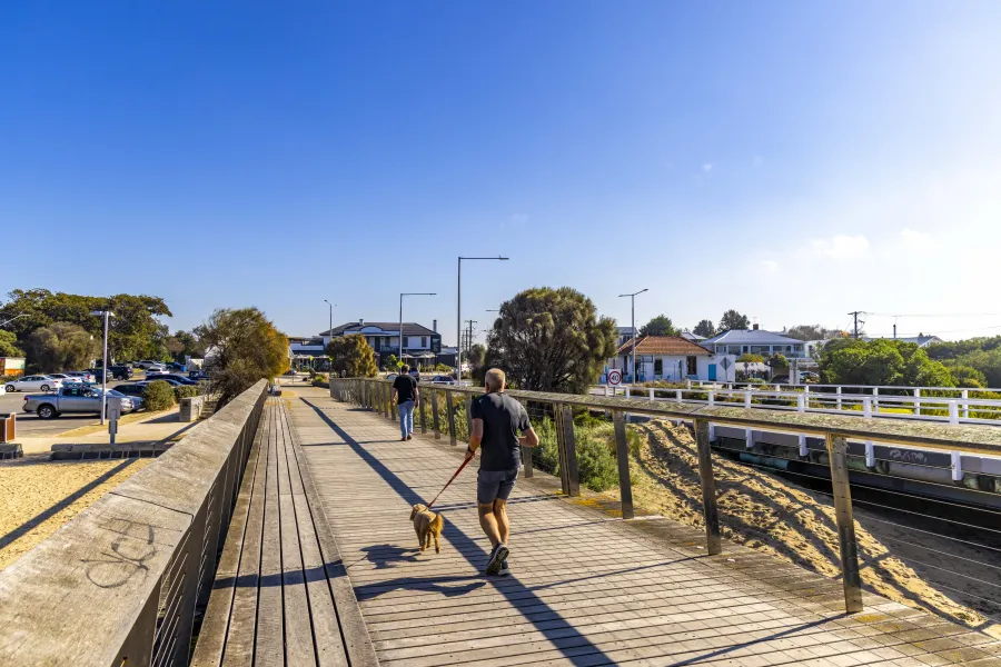 Barwon Heads foot bridge (4).jpg Pedestrian bridge at Barwon Heads.