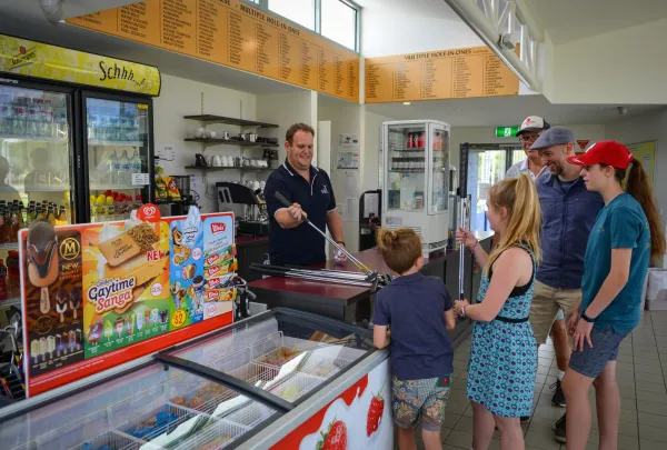 Our friendly staff are always on hand to help. Balyang Par 3 service counter