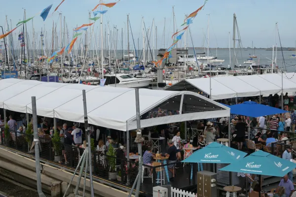 Crowds at the Festival of Sails Crowds at the Festival of Sails